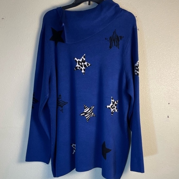 INVESTMENTS Women’s Plus Size 1X
EUC Sweater Star Print Envelope Neck
Blue Rayon - Picture 6 of 8
